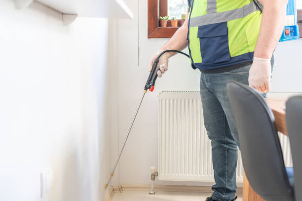 Best Emergency Pest Control  in Arapahoe, WY